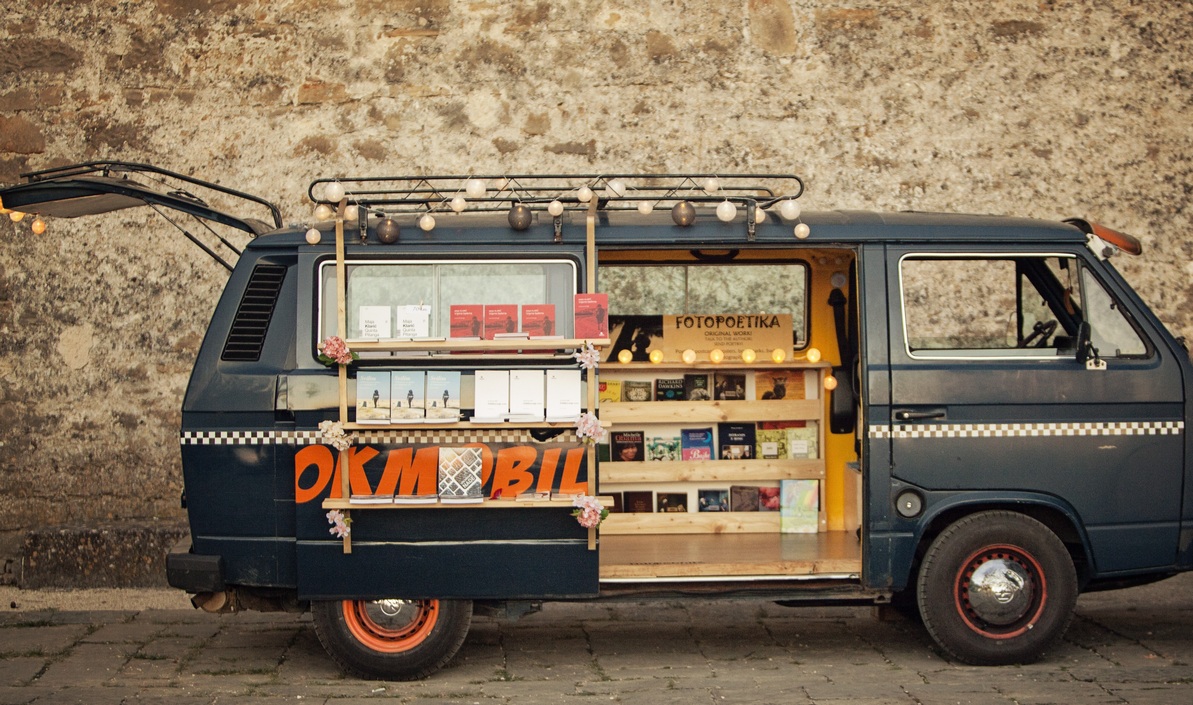 Maja Klarić i Bookmobil u Danteovoj!