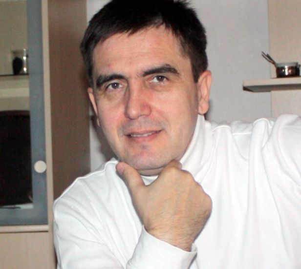 Muhamed Mahmutović